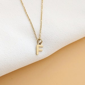 Collier personnalisé avec lettre initiale en acier inoxydable • Collier prénom, Cadeau naissance, collier maman ou naissance
