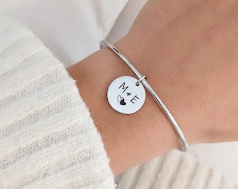 Bracelet jonc à personnaliser avec médaille à graver en acier inoxydable • Bracelet prénom, Cadeau naissance, Cadeau maman