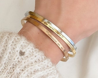 Open bangle bracelet to personalize with engraving of your choice • Bangle bracelet for mom, Grandmother's Day, Mother's Day, mom gift