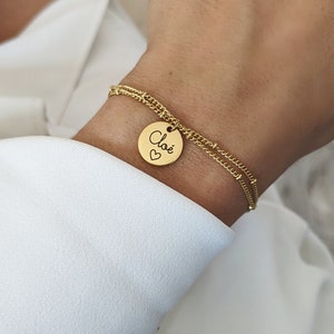 Bracelet double avec chaîne perlée et médailles à graver Bracelet personnalisé, Cadeau fête des mères, Cadeau fête des grands mères, maman image 1