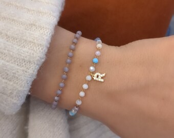 Bracelet perles personnalisé avec charm de petites lettres zircon • Bracelet prénom, Cadeau naissance Cadeau maman Fête des mères