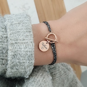 Bracelet personnalisé en cordon brillant avec médailles à graver et fermoir Bracelet prénom, Cadeau naissance, maman Fête des mères image 3