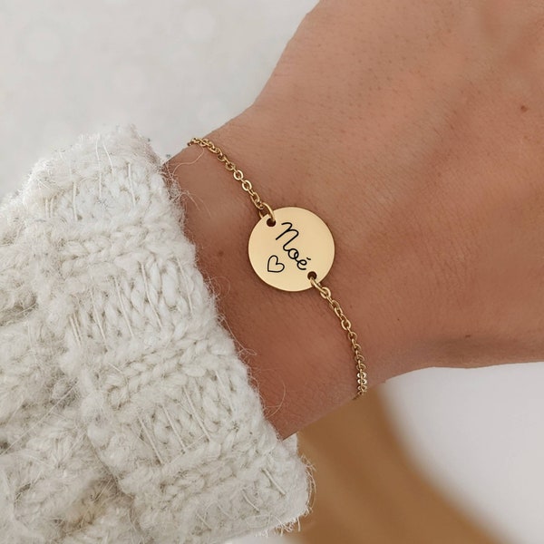 Bracelet avec médaille à graver avec chaîne fine en acier inoxydable • Bracelet personnalisé, Cadeau naissance, Cadeau maman, Saint Valentin