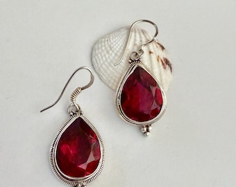 Boucles d'oreilles faites main en argent sterling 925 avec rubis