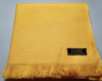 Luxury 100% Pashmina Shawl in Yellow – Pure Cashmere Handcrafted Wrap