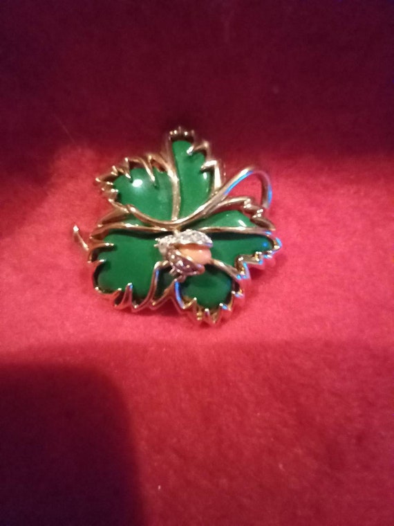 Beautiful Emerald Green Enamel goldtone Leaf and … - image 3