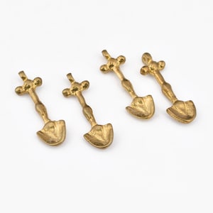 32mm - 6pcs Raw Brass Shovel Charms , Sea Pendants , Sea Charms , Boho Pendants For Jewelry Makings And Macrame , Jewelry Supplies