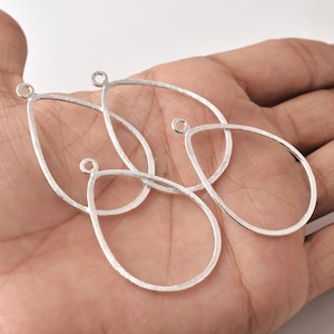 Liens de connecteur de boucle d&#39;oreille en forme de goutte, 4 maillons artisanaux en argent de 45 mm, breloques en argent brossé, apprêts de fabrication de bijoux faits main
