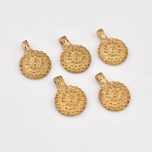 11mm - 10pcs Raw Brass Tribal Flower Charms , Tribal Flower Circular Pendants , Boho Pendants For Jewelry Makings And Macrame
