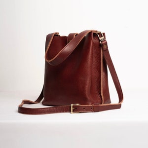 Full grain leather bag. Shoulder bag. Crossbody leather bag. Leather tote bag.