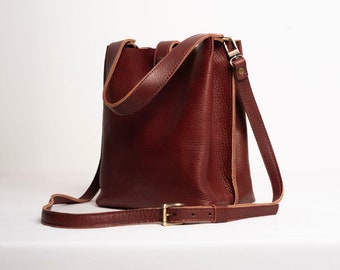 Leather bucket bag - Shoulder bag - Tote bag aesthetic - Slow fashion - Leather tote with zipper