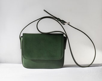 Handbag charms - Aesthetic shoulder bag - Spring bag - Classic shoulder bag - slow fashion