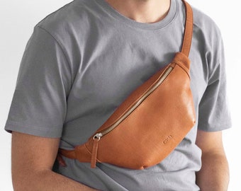 Full grain leather Fanny pack - Top grain Leather belt bag - Crossbody waist purse - Bum bag in soft full grain leather