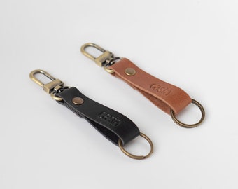 keychain - Leather minimalist keychain - Key fob - slow fashion - leather keyfob