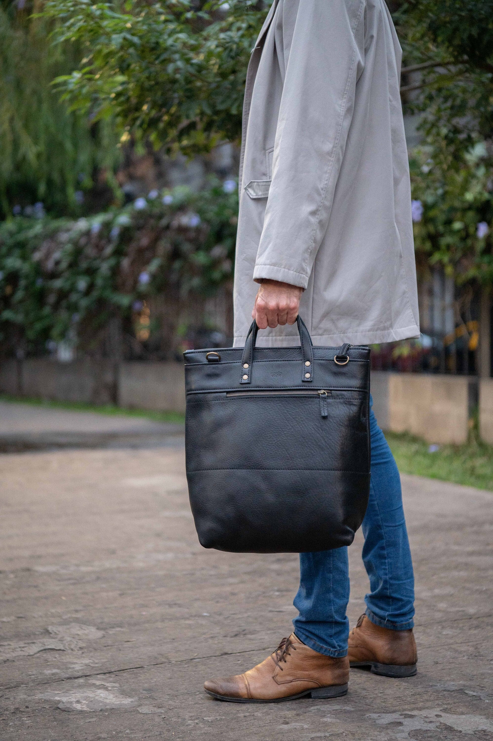 Mens leather tote clearance bag with zipper