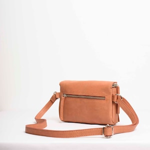 Leather fanny pack. Full grain leather. Vegetable tanned leather. Top grain leather belt bag.