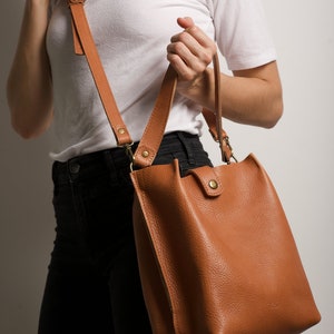 Full grain leather bag. Shoulder bag. Crossbody leather bag. Leather tote bag.