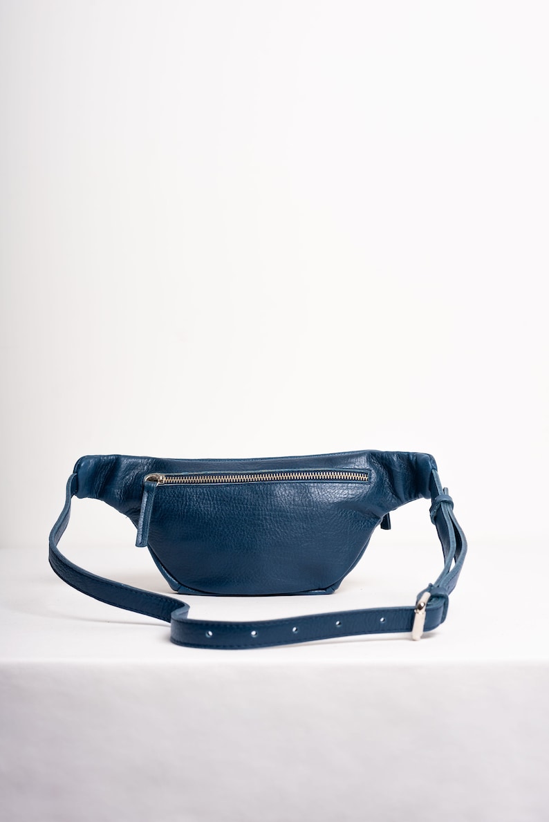 Full grain leather fanny pack. Blue belt bag.