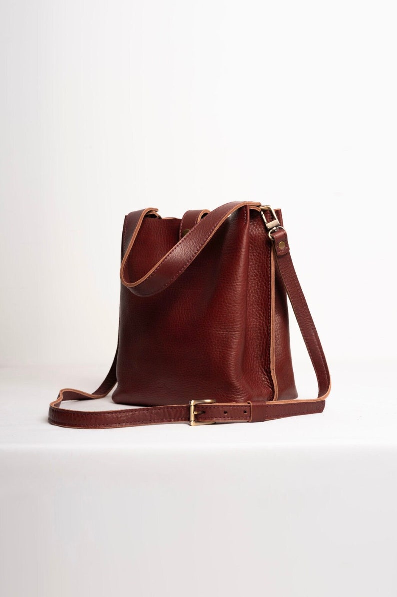 Full grain leather bag. Shoulder bag. Crossbody leather bag. Leather tote bag.