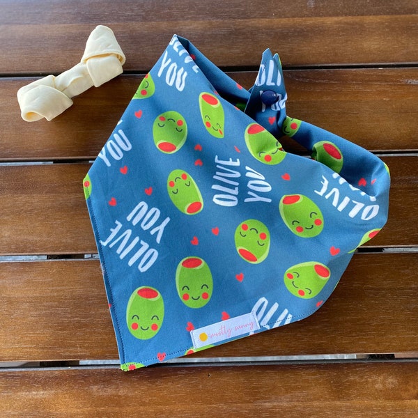 Oilve You Dog Bandana, Cute Dog Bandana, Fun Dog Bandana, Love Dog bandana, Food Dog Bandana, Olives, Olive You, Valentine's Day Dog Bandana