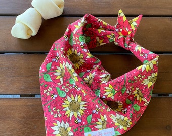 Flowered Dog Bandana, Sun Flower Dog bandana, Bee Dog Bandana, Happy Flowers Dog Bandana, Summer Dog Bandana, Cute Dog Bandana, Bees, Flower