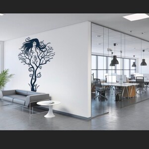 Decoración de pared de metal con diseño de mujer árbol - Arte de pared de madera - Arte de metal para el hogar - Panel de arte de árbol de madera, panel de arte místico, regalo
