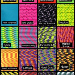 Pu&ograve; includere: Una griglia di venti campioni di paracord in vari colori e motivi. Ogni quadrato presenta un'etichetta, tra cui Neon Yellow, Neon Pink, Neon Orange, Neon Green, Neon Turquoise, Pink Snake, Black w/ Rose Pink, Dayglow, Cyber, Cotton Candy, Purple Flash, Tropical Sunset, Search and Rescue, Carnival, Mardi Gras, Nuke, Stryper, Black Widow, Undead e Shamrock Frost.
