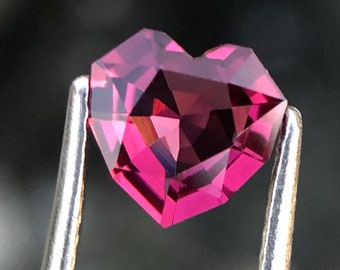 Gorgeous Custom Cut Rhodolite Garnet Heart Shape, 7x6.5 MM Rhodolite Garnet Heart, 1.40 Carat Rhodolite Garnet, Rhodolite For Jewelry.