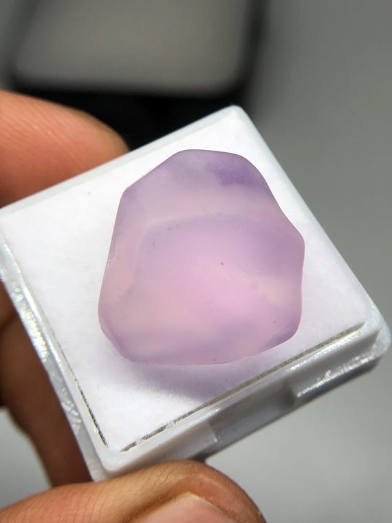 Natural Lavender Quartz Rough, Facet Quality Lavender Quartz Rough, 19x17 MM Lavender Quartz Rough, 26.65 Ct, Lavender Quartz Raw