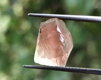 Natural oregon sunstone rough, 13x10.5 mm facet grade sunstone rough, loose sunstone rough, 8.20 carat sunstone rough, sunstone Raw for cut.