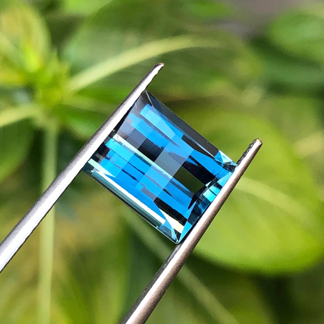 Natural London Blue Topaz Pixel Cut, 9.5 X 8 MM London Blue Topaz ...