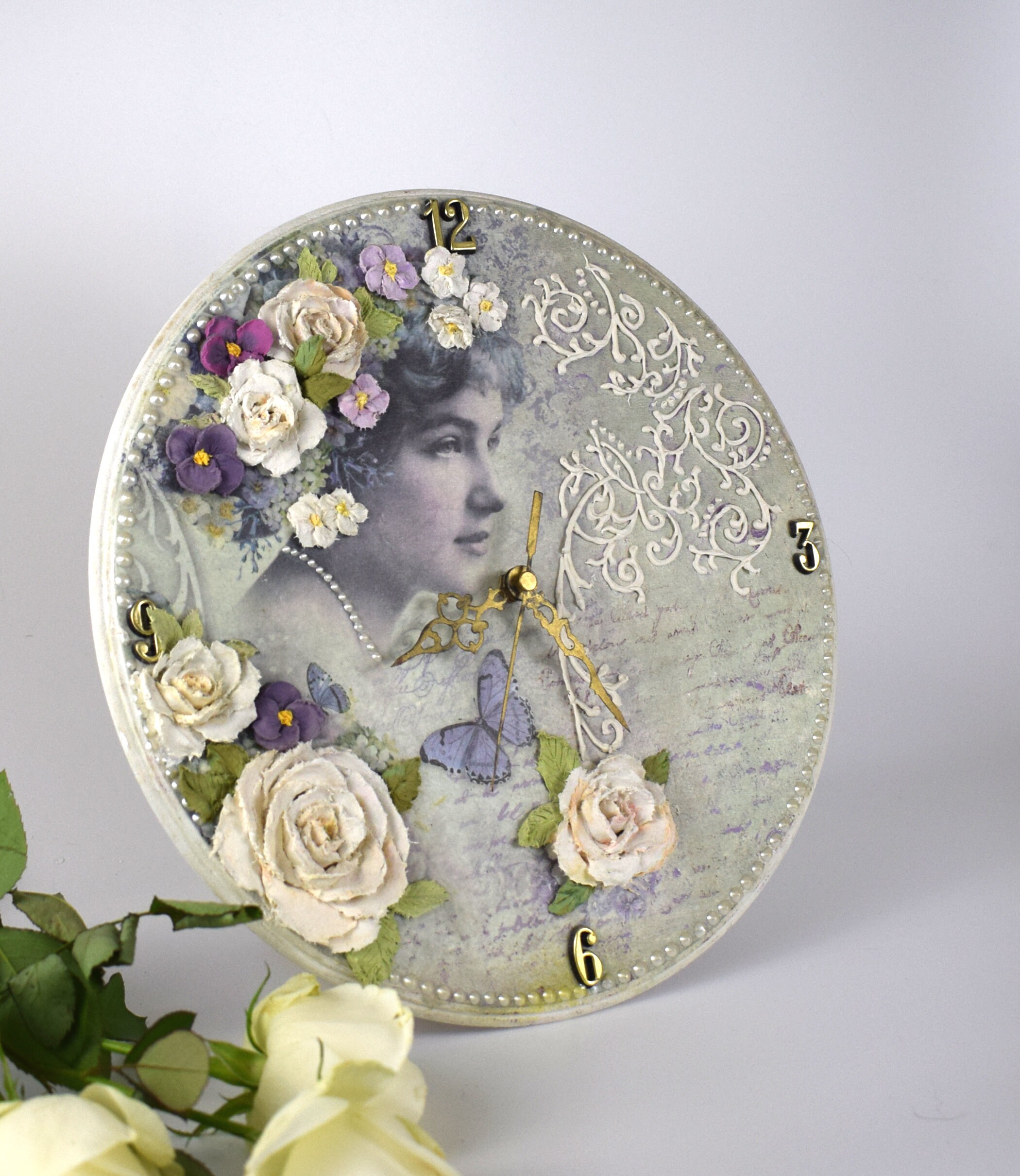 Wall Clock Romantic Style With Roses - Etsy