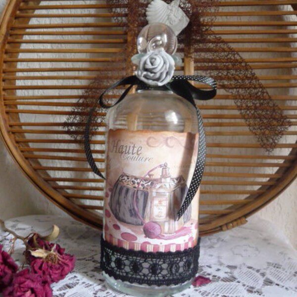 Flacon de parfum chic, sels de bain, shabby