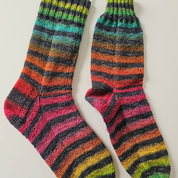 Handgestrickte Socken Bunt Regenbogen Streifen Ringel Gr 38/39 Paint Sock Wolle