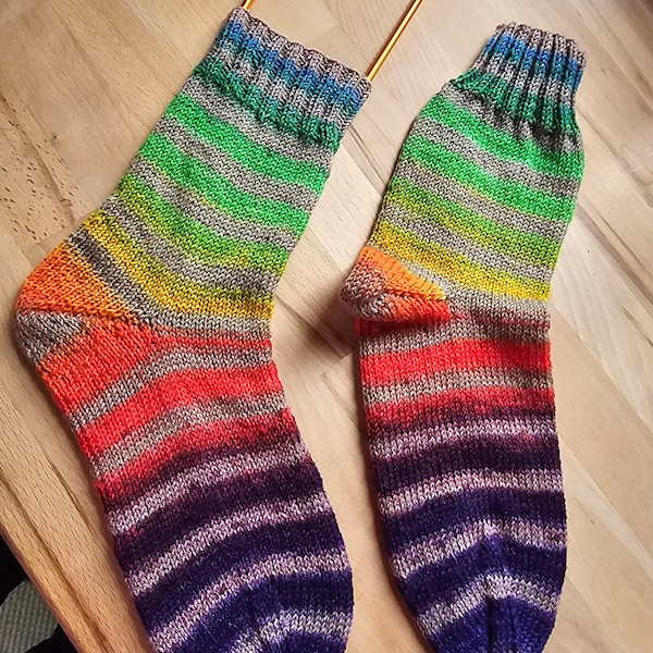 Handgestrickte Socken Bunt Regenbogen Streifen Ringel Gr 36 37 Paint Sock Wolle