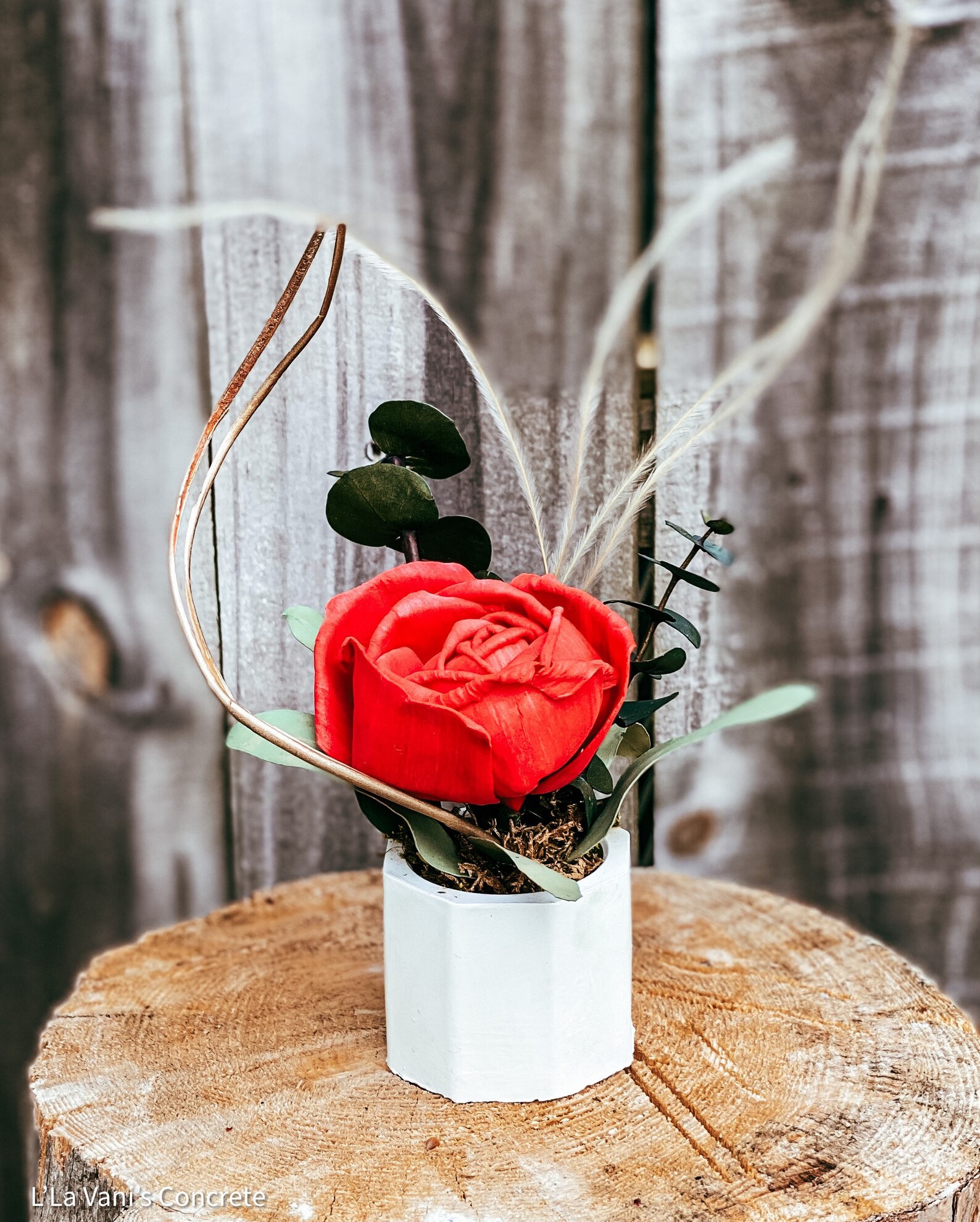 Splayed Single Roses Single Rose Flower Arrangement, Sola Wood and Persevere Flowers ...