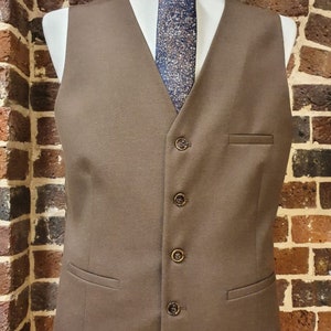 Nuevo chaleco de hombre marrón boda formal o casual de 36&quot; a 46&quot; pecho