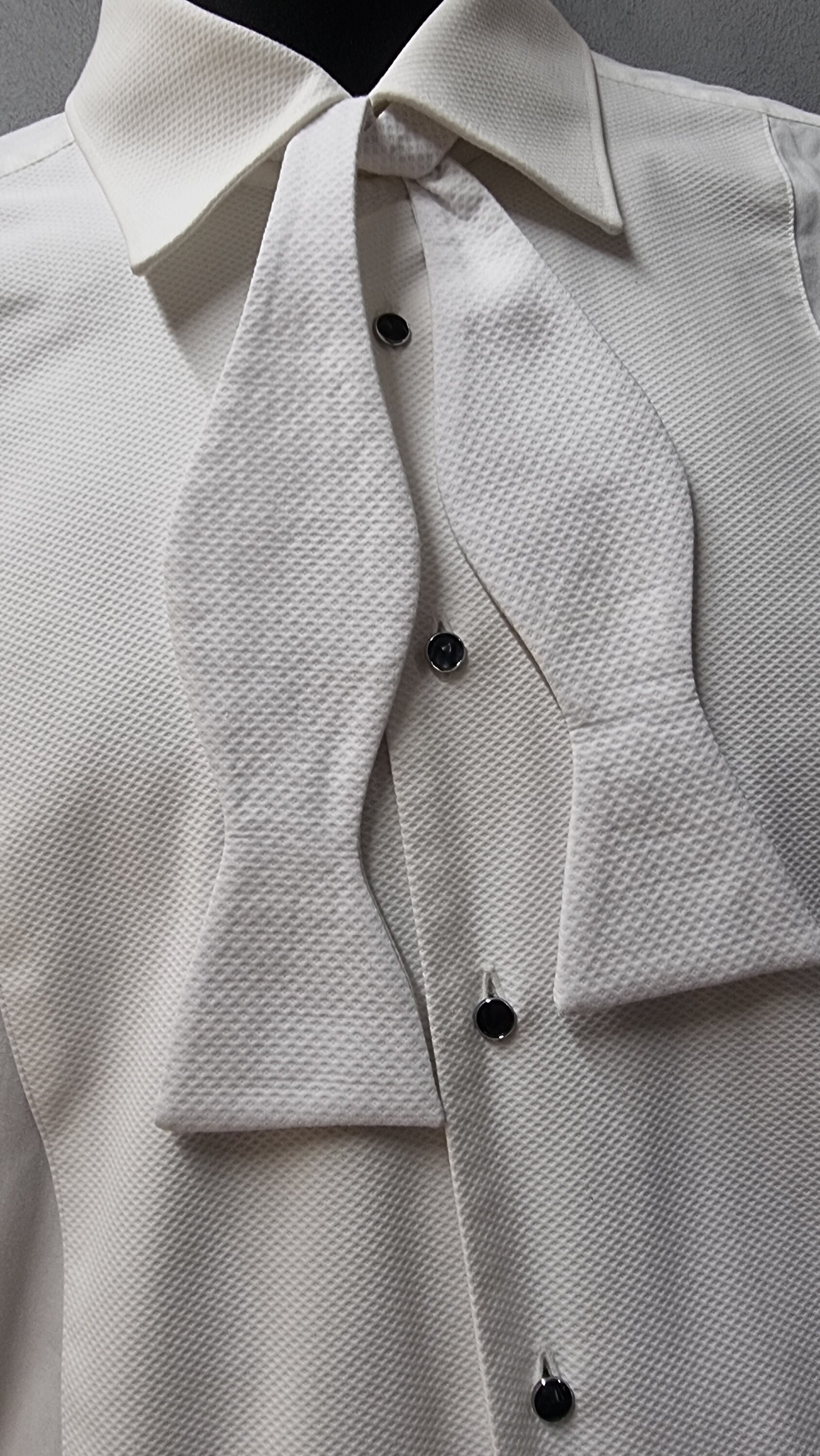 pique white bow tie