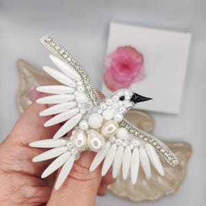 Beaded white brooch pin, botanical jewelry, embroidered gift for her, white bird pin, bird beaded brooch, mother&#39;s day gift