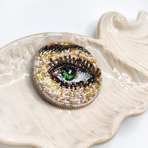 Broche en perles Mauvais oeil / Bijoux brodés / Accessoires faits main / Cadeau unique pour elle