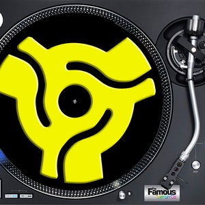45rpm イエローオンブラックアダプター画像 12インチフェルトターンテーブルマット