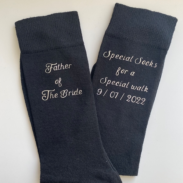 Personalisierte Vater-der-Braut-Socken. Besondere Socken für einen besonderen Spaziergang. Personalisiert mit Ihrem Hochzeitsdatum. Geschenk für den Vater der Braut.