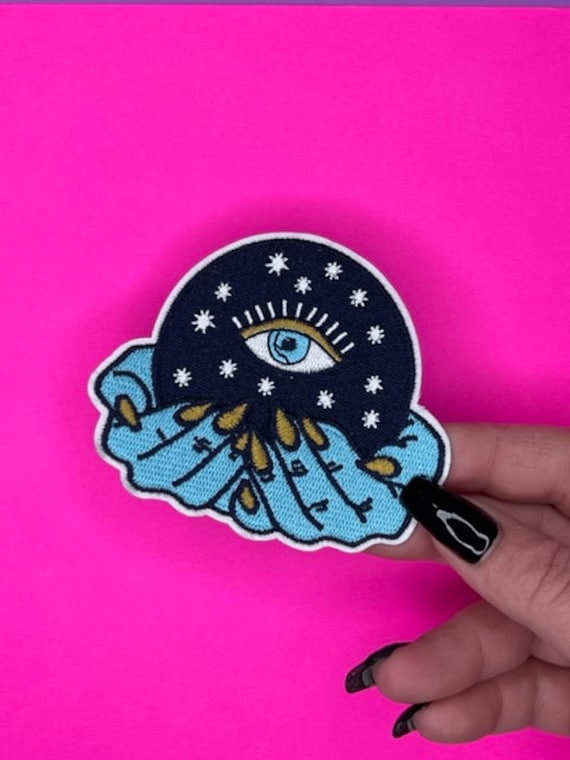 Crystal Ball Patch - All Seeing Eye - Witchy Applique - Iron on