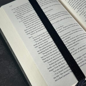 To the stars who listen Veleris Nightcourt elastic bookmark book accessories bookish gift for book lovers acotar sjm fandom image 3