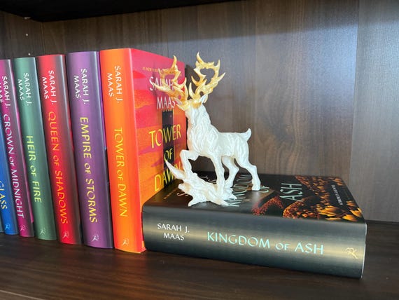 White Stag Golden Antlers Throne of Glass Terrasen Inspired Aelin