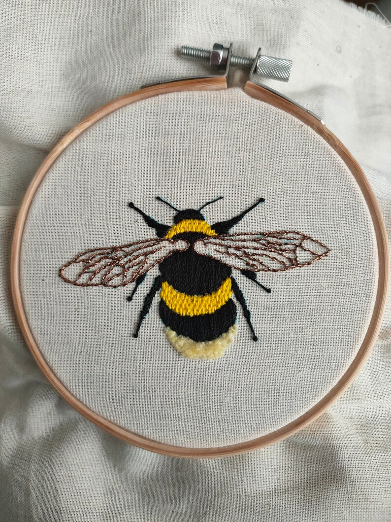 Bumblebee Embroidery Kit image 1