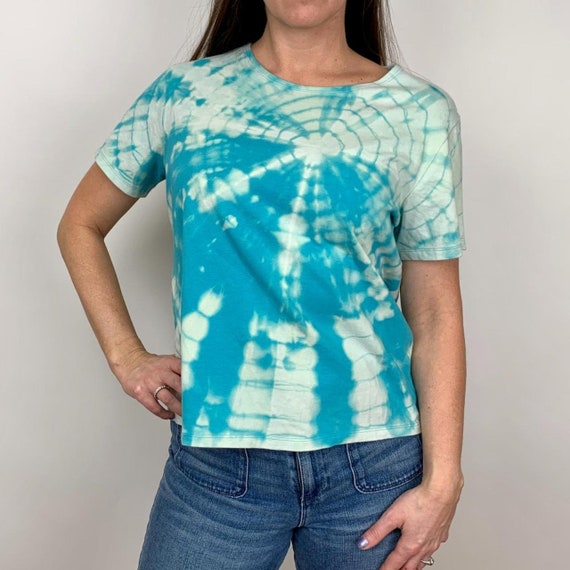 Reworked Tampa Bay Lightning Tie Dye Crop Top T-shirt Bleach 