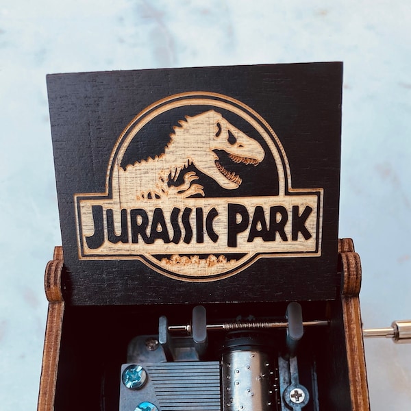 Boîte à musique Jurassic Park : boîte à musique de série TV - Cadeau pour fan de Jurassic Park - Boîte de gravure personnalisée - Cadeau Jurassic Park