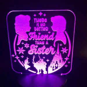 Luce notturna personalizzata Frozen: regalo delle sorelle Anna ed Elsa