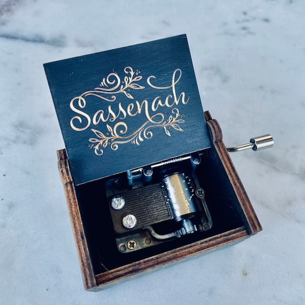 Caja de música Outlander Sassenach: Canción del barco Skye, regalo grabado personalizado